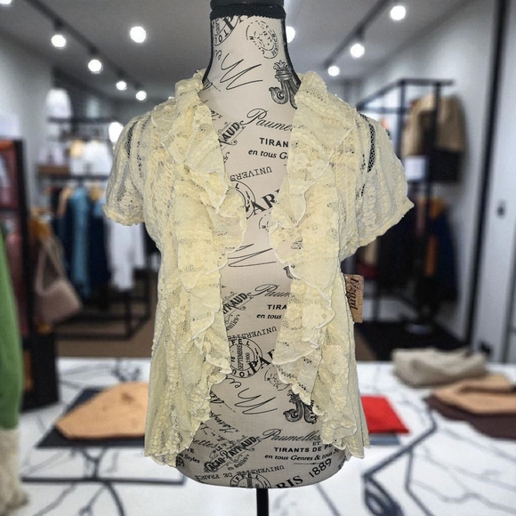 Lizard Thicket Tops - Lizard Thicket Cream Lace‎ Ruffle Blouse